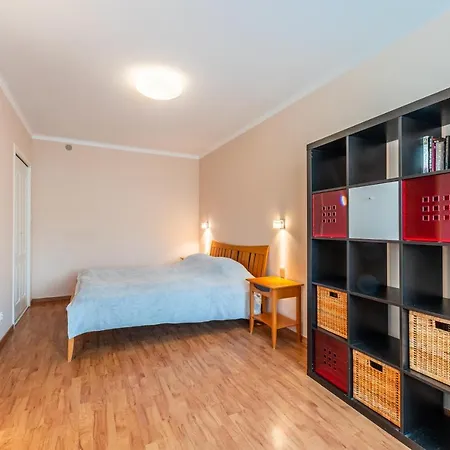 Glow Apartments, Meriwa *
