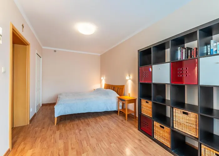 Glow Apartments, Meriwa *