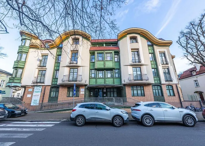 Glow Apartments, Meriwa